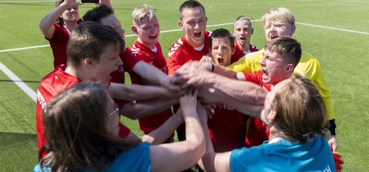 Išskirtinis turnyras: lietuviams pagyros – iš ukrainiečių ir belgų futbolo žvaigždės