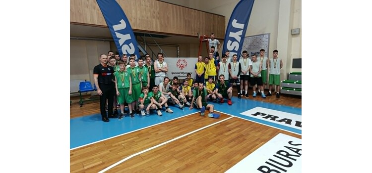 LSOK Jungtiniame čempionate triumfavo komandinė dvasia
